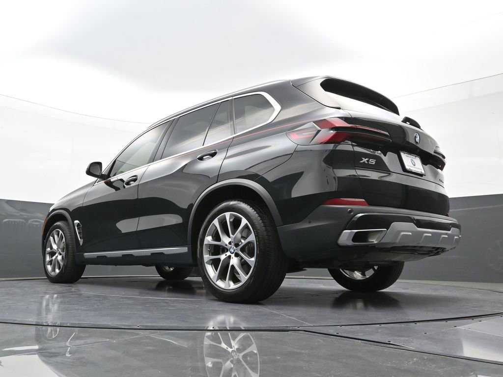 Used 2024 BMW X5 xDrive40i w/ Premium Package AWD/4WD image 26