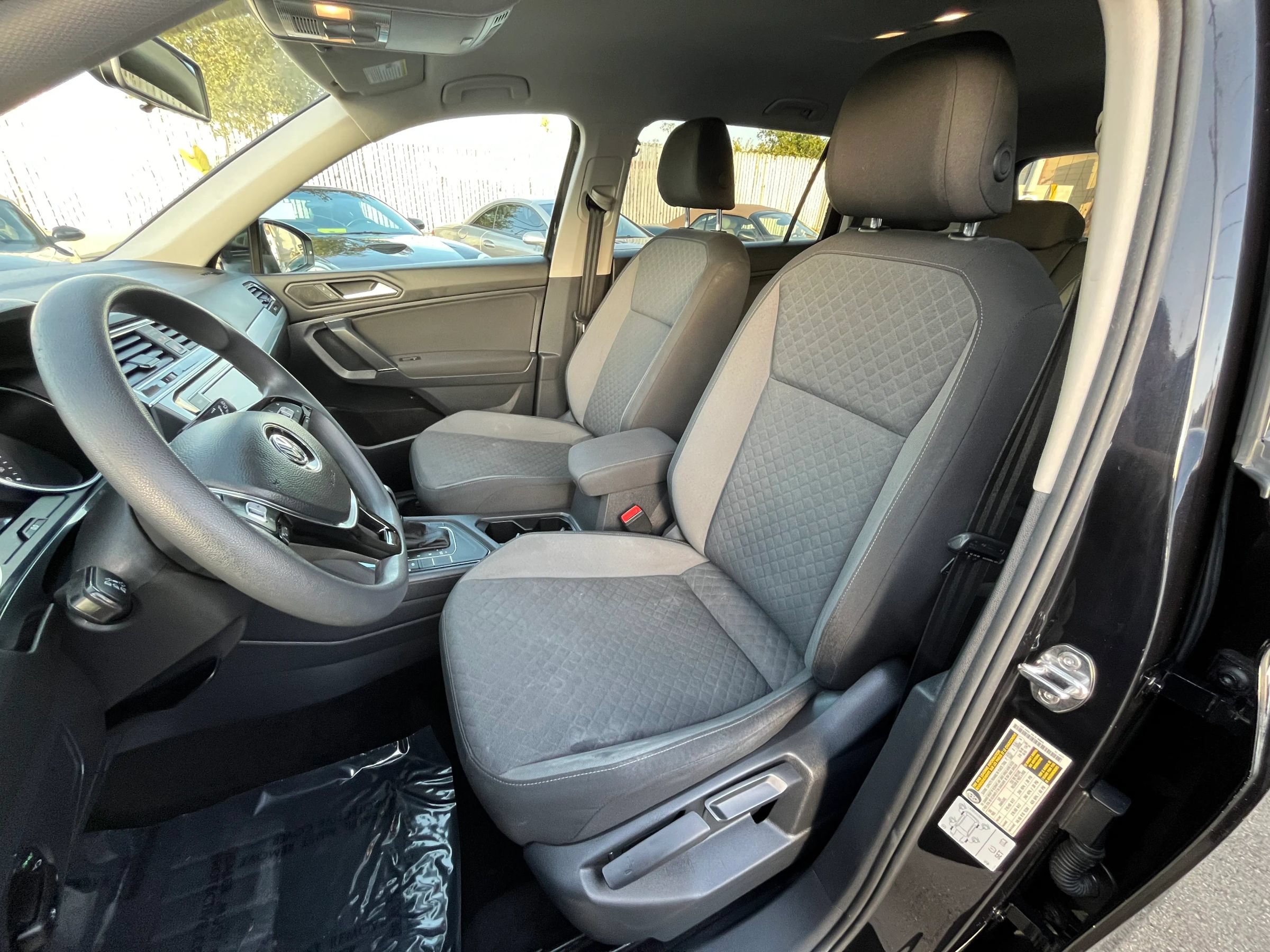 Used 2020 Volkswagen Tiguan S FWD image 10