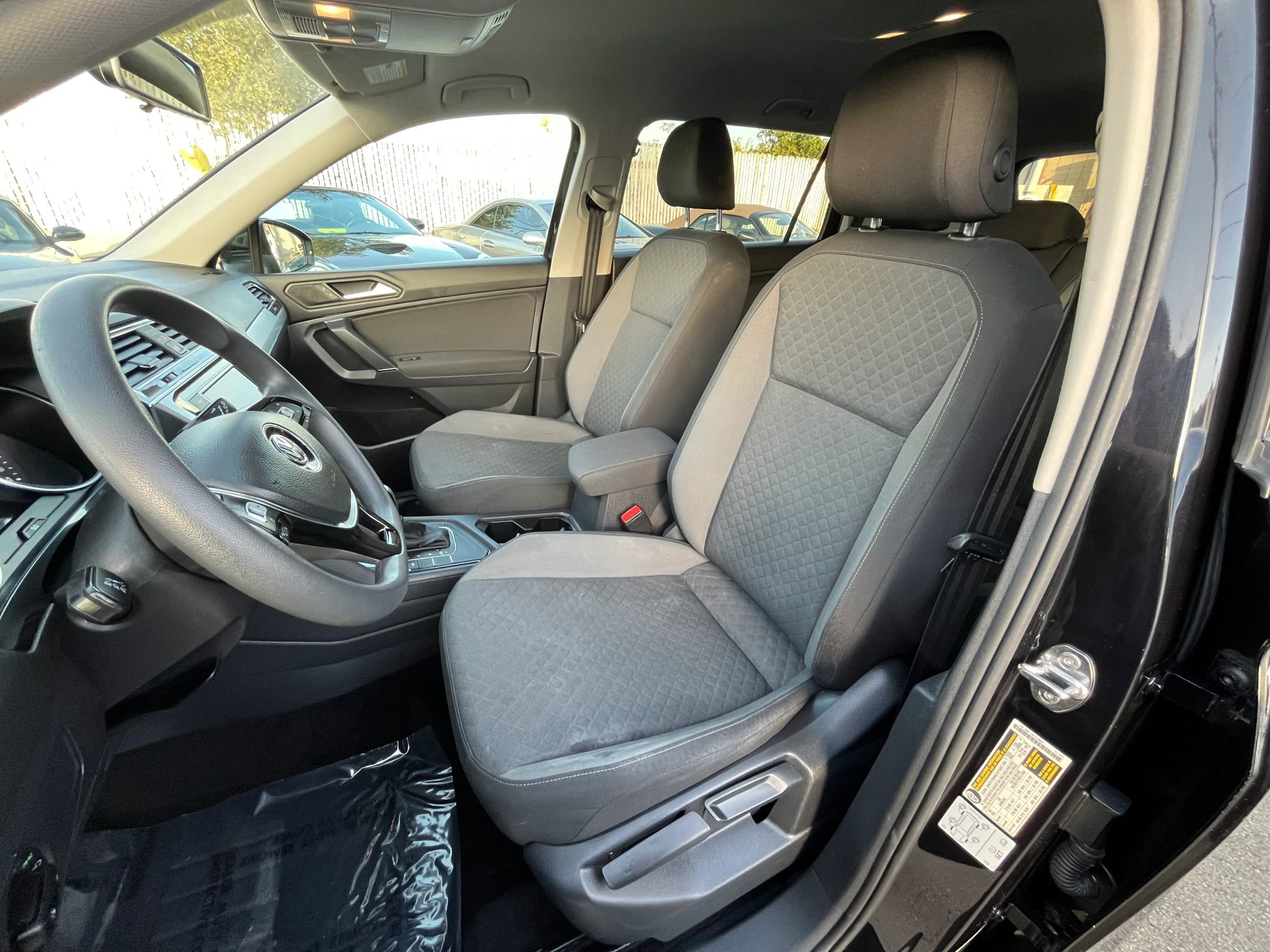 Used 2020 Volkswagen Tiguan S FWD image 10