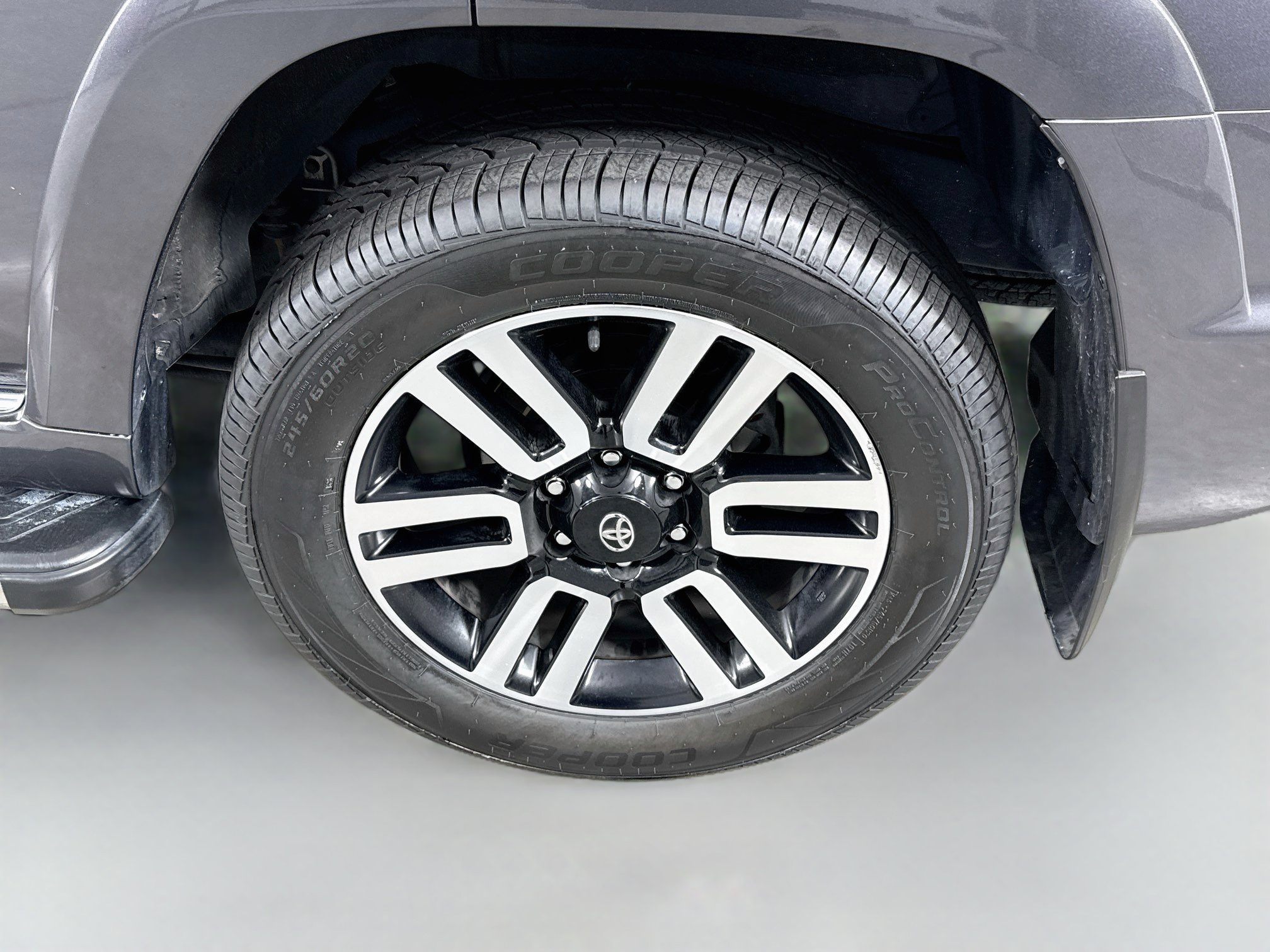 Used 2022 Toyota 4Runner Limited AWD/4WD image 29