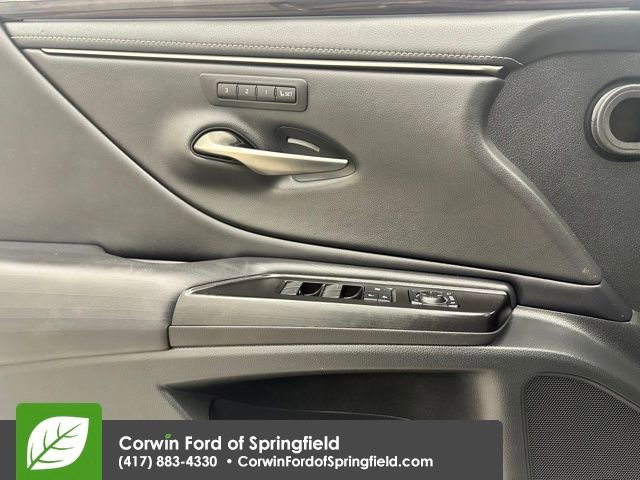 Used 2020 Lexus ES 350 Luxury w/ Accessory Package 2 image 34