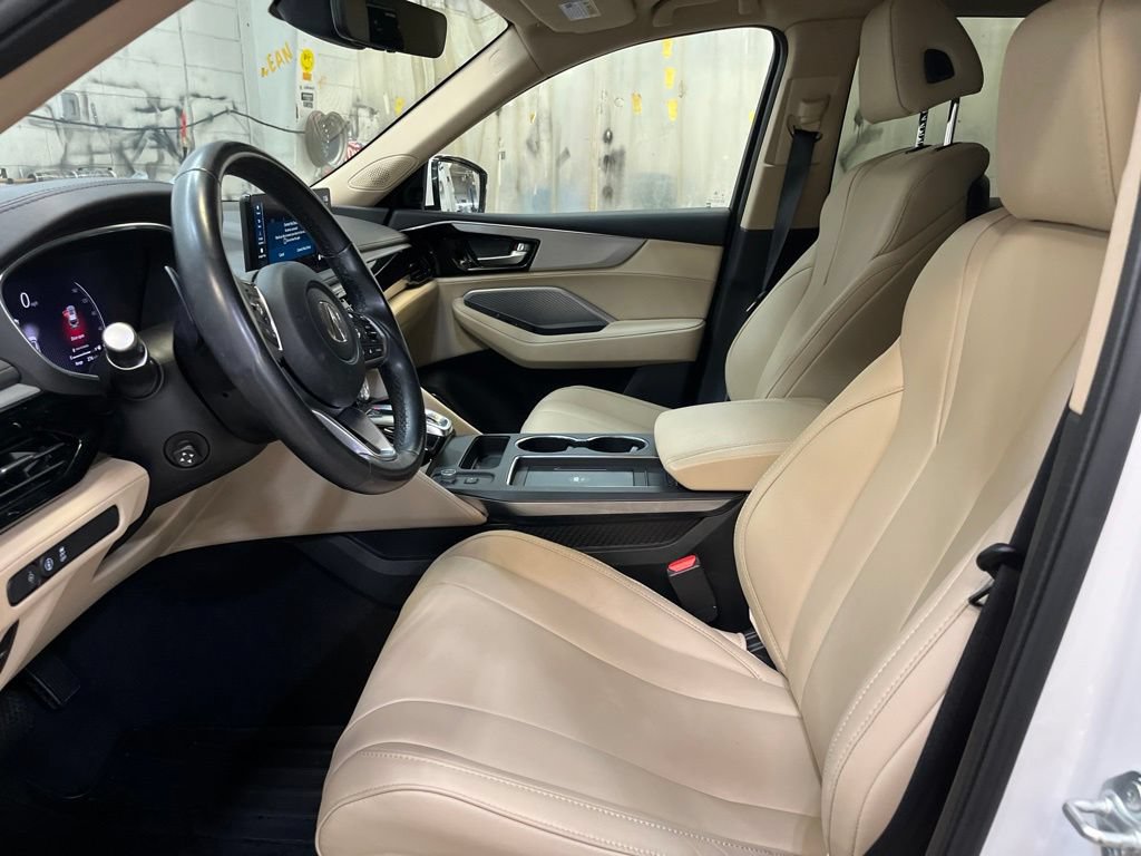 Used 2025 Acura MDX SH-AWD image 13