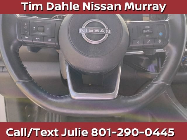 Used 2023 Nissan Pathfinder SL AWD/4WD image 17