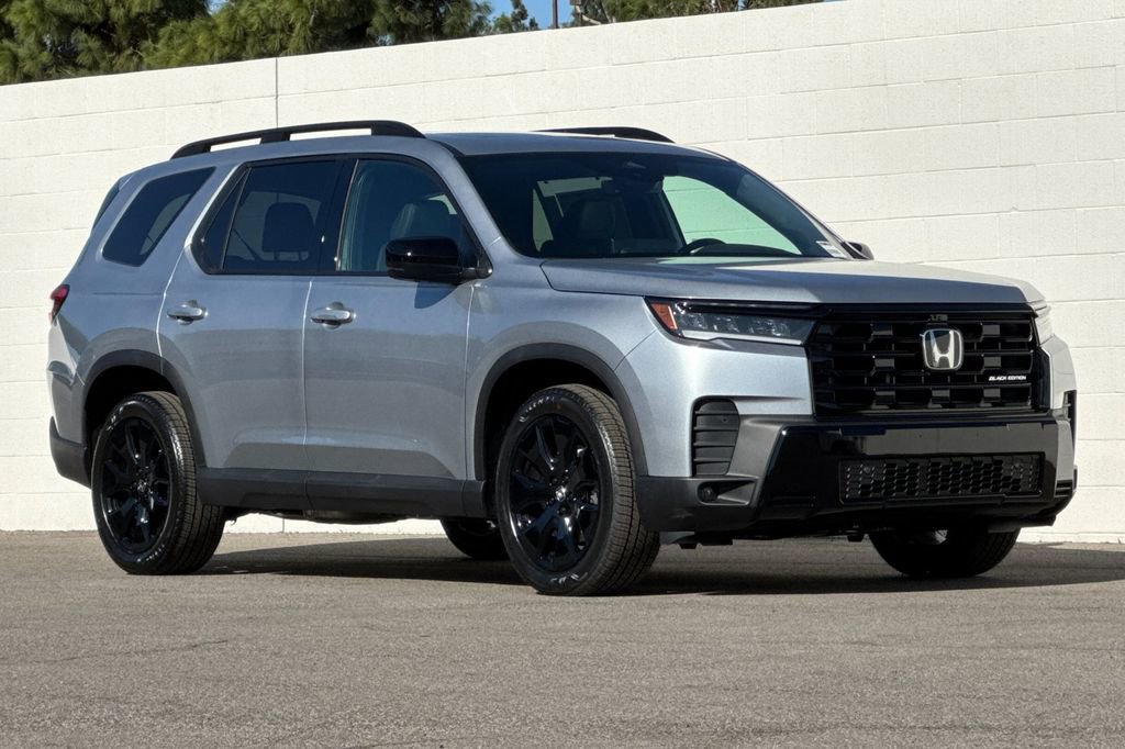 New 2026 Honda Pilot Black Edition image 2