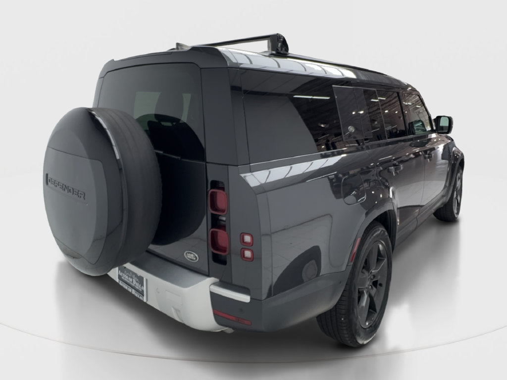Used 2023 Land Rover Defender 130 SE AWD/4WD image 8