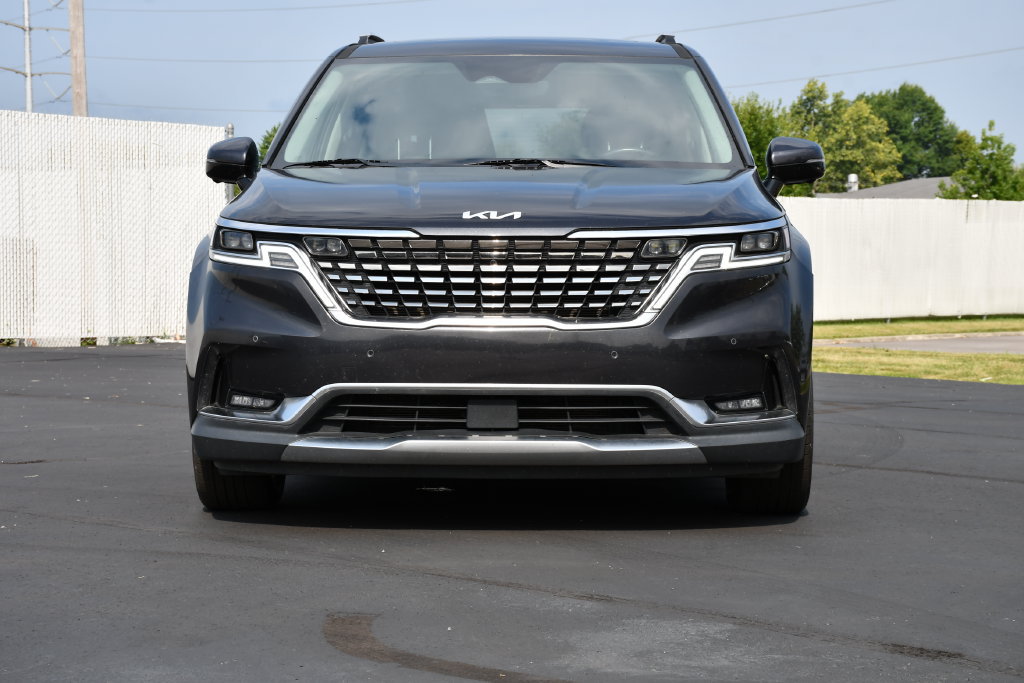 Used 2022 Kia Carnival SX Prestige FWD image 2