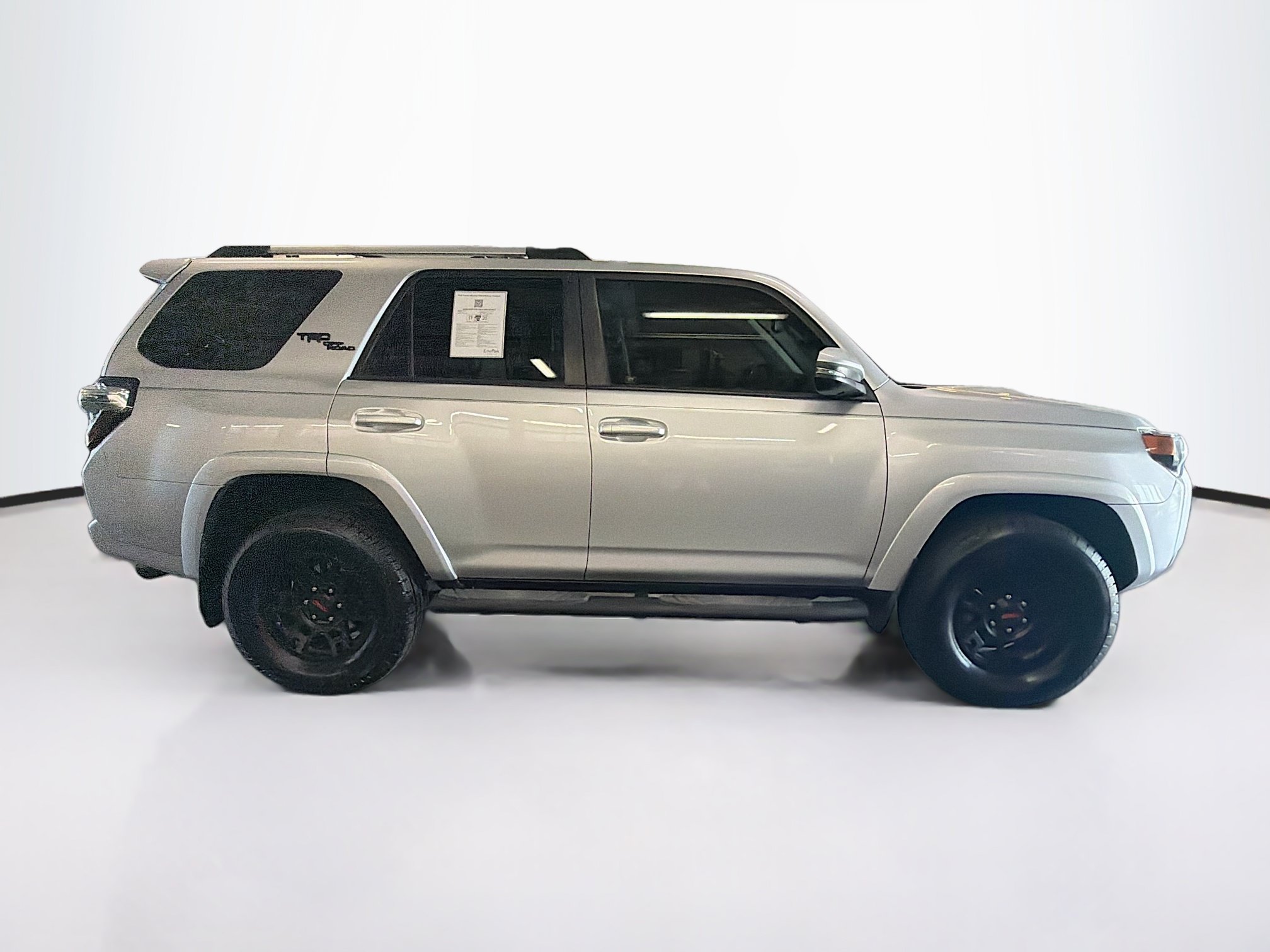 Used 2018 Toyota 4Runner TRD Off-Road Premium AWD/4WD image 10