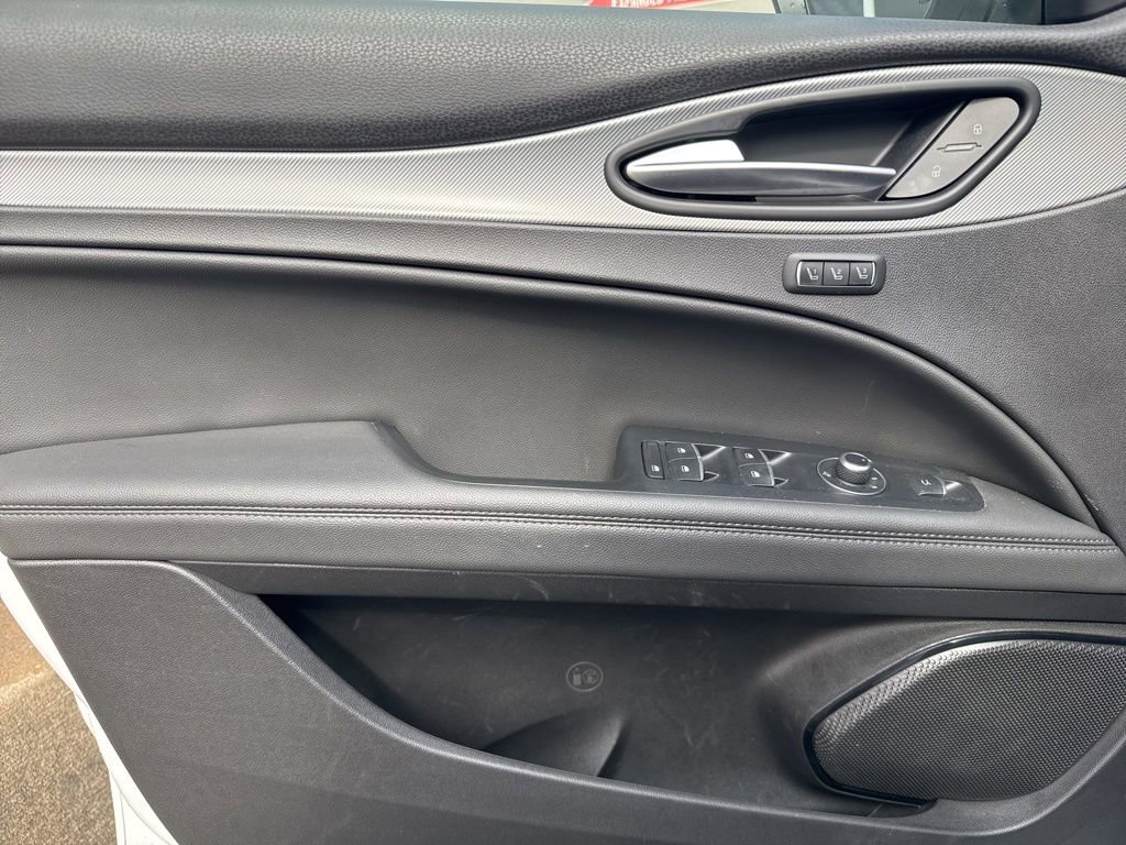 Used 2024 Alfa Romeo Stelvio Veloce image 26