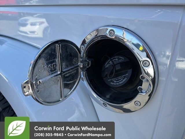 Used 2018 Jeep Wrangler Unlimited Sahara w/ Mopar Chrome Edition Group image 10