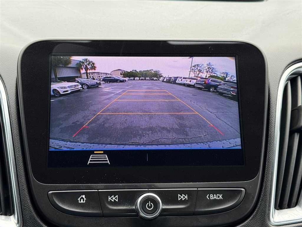 Used 2020 Chevrolet Malibu LT FWD image 16