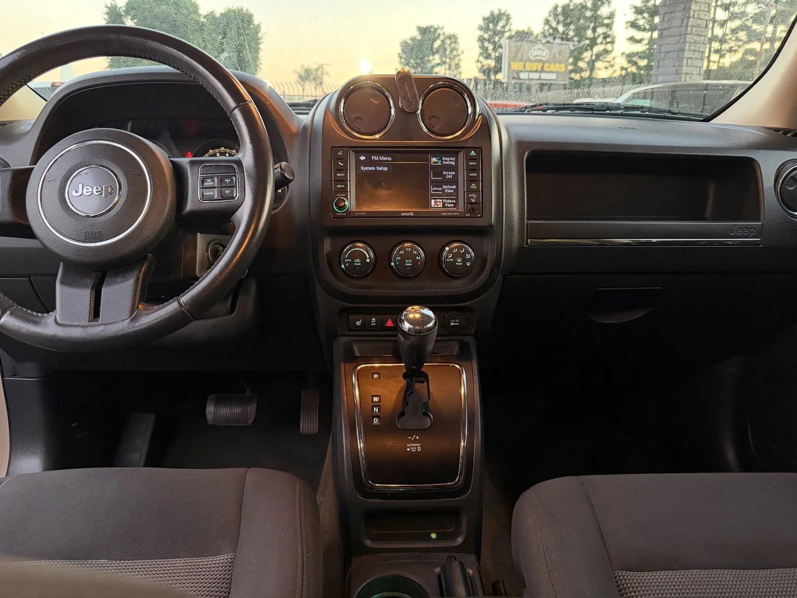 Used 2016 Jeep Patriot Latitude w/ Sun/Sound Group image 33