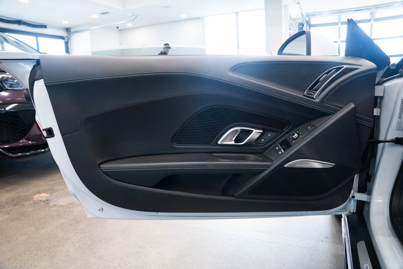 Used 2022 Audi R8 V10 w/ Premium Package image 18