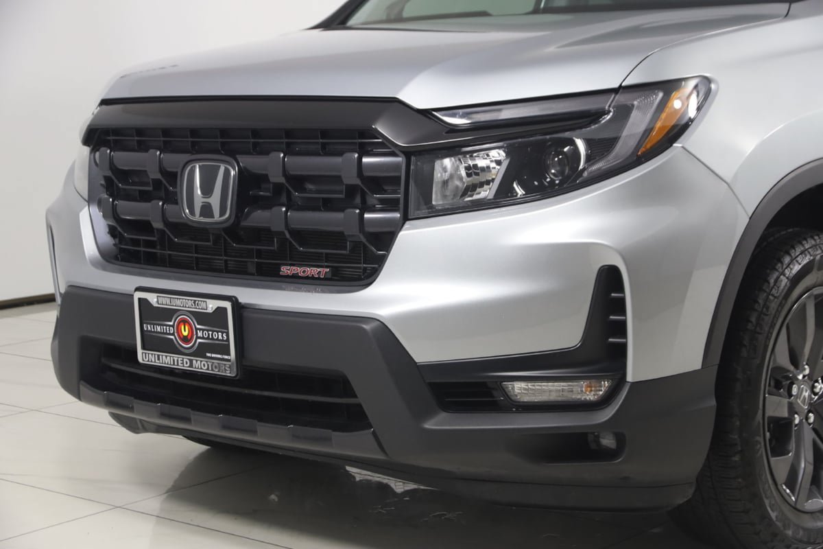 Used 2025 Honda Ridgeline Sport image 38