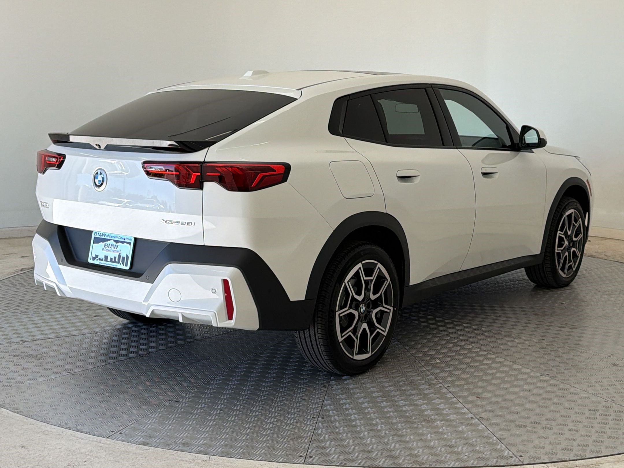 New 2026 BMW X2 xDrive28i w/ Technology Package AWD/4WD image 9