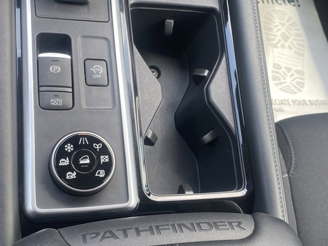 Certified 2024 Nissan Pathfinder SV image 25