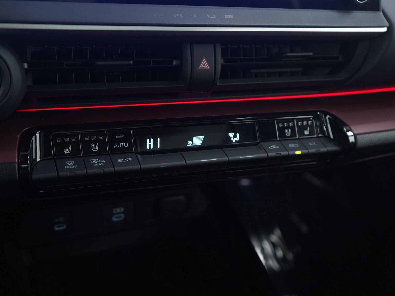 Used 2023 Toyota Prius Prime Premium image 23