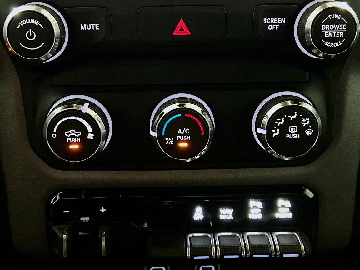 Used 2022 RAM 1500 Big Horn AWD/4WD image 11