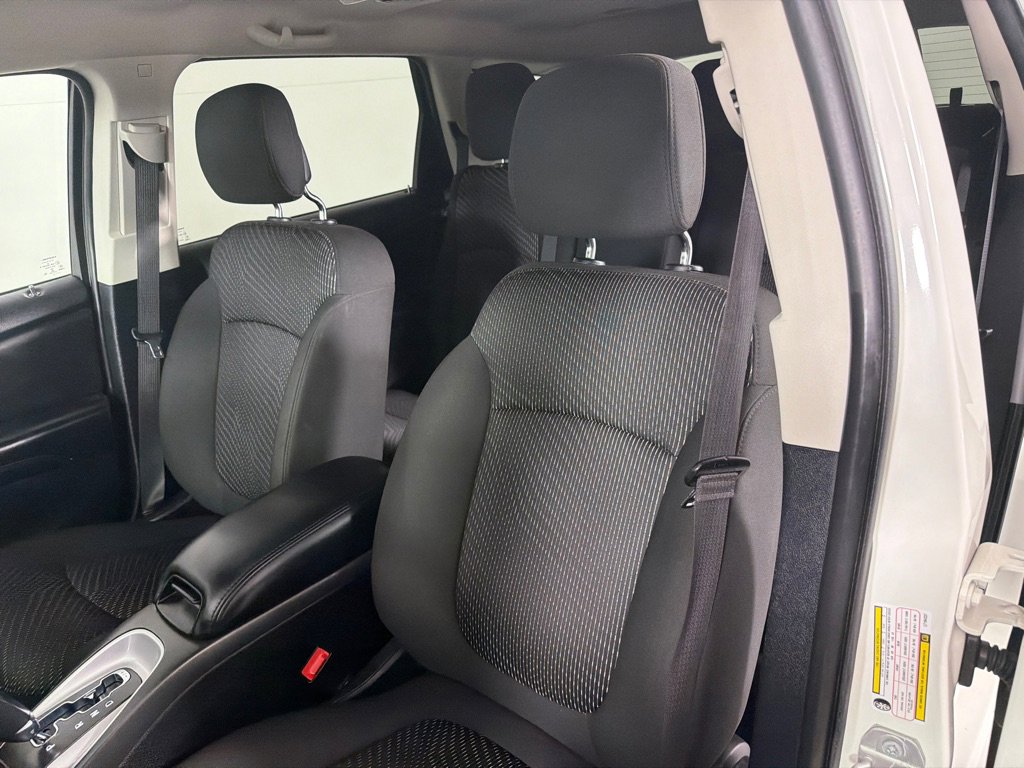 Used 2020 Dodge Journey SE w/ SE Popular Equipment Group FWD image 11