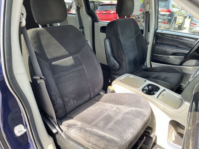 Used 2014 Dodge Grand Caravan SXT FWD image 25