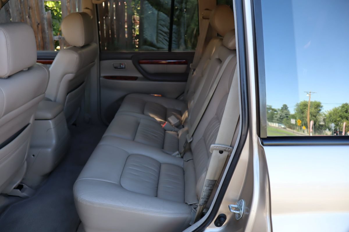 Used 2001 Lexus LX 470 4WD image 22