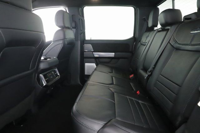 Used 2025 Ford F450 Platinum image 29