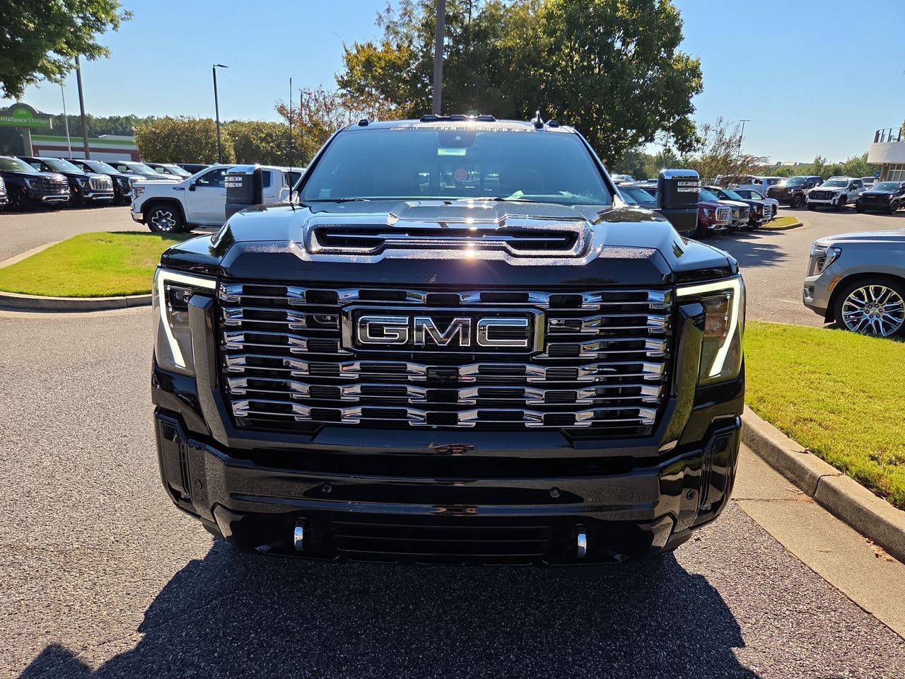 New 2026 GMC Sierra 3500 Denali Ultimate AWD/4WD image 3