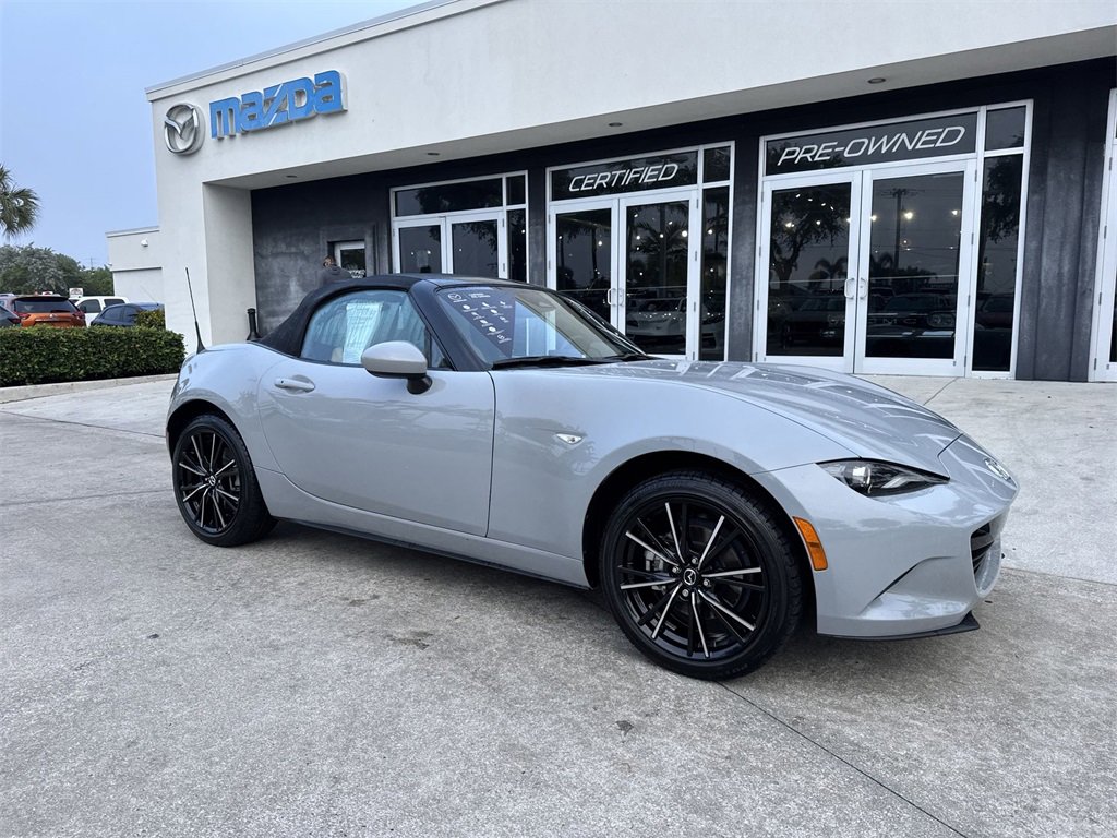 Used 2024 MAZDA MX-5 Miata Grand Touring w/ Weather Package image 7