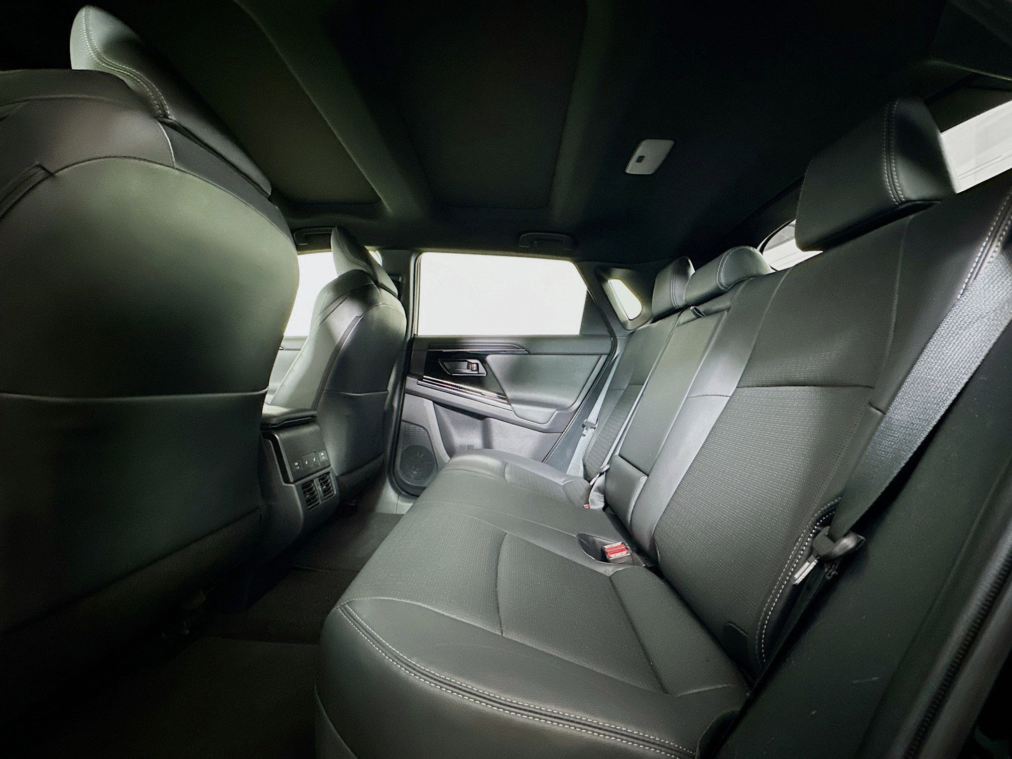 Used 2023 Subaru Solterra AWD image 28