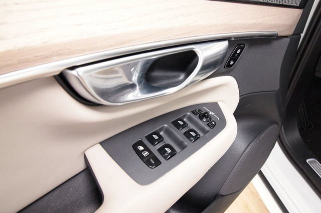 Certified 2026 Volvo XC90 B6 Plus AWD/4WD image 11