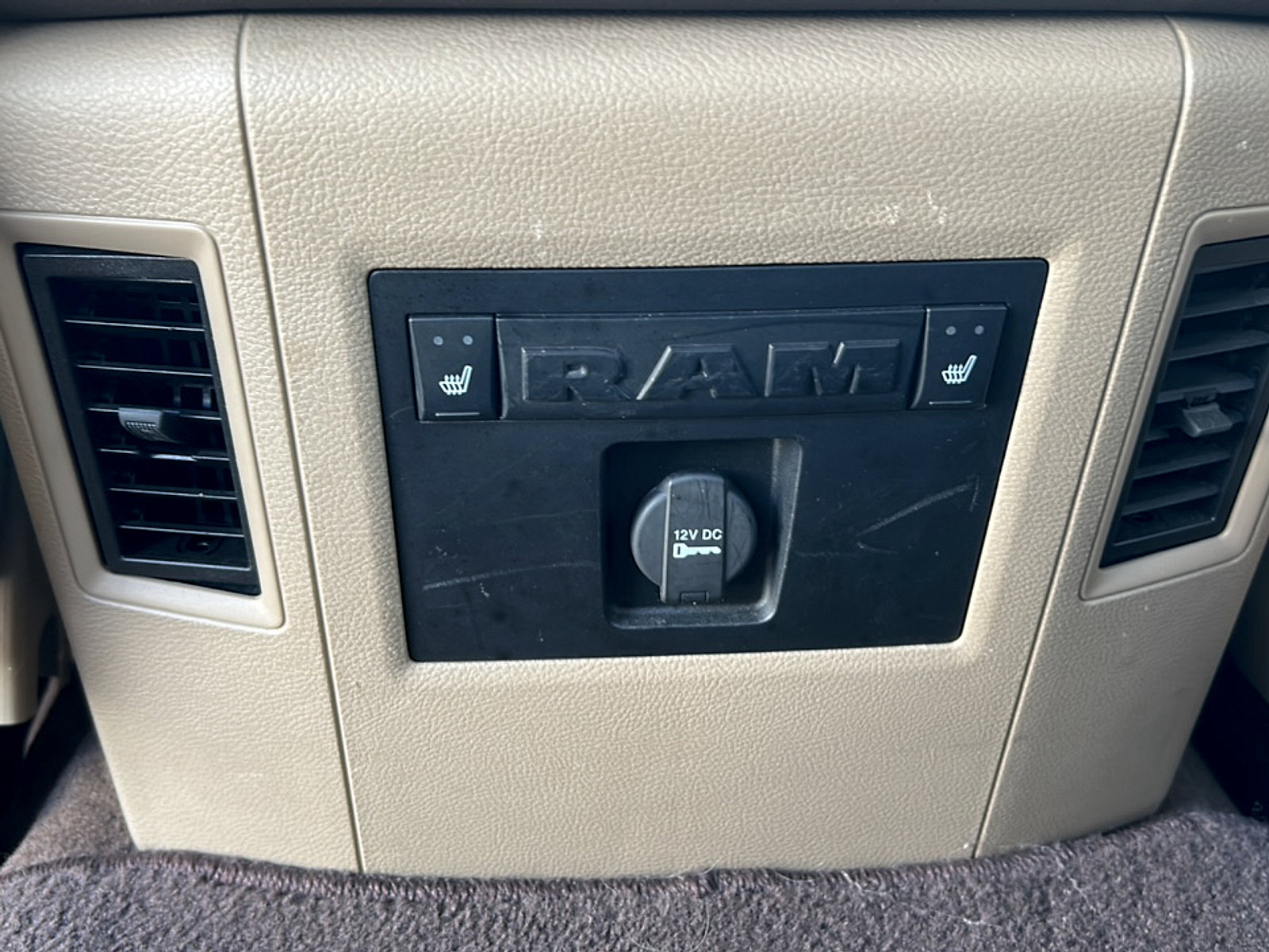 Used 2012 RAM 3500 Laramie w/ Max Tow Pkg AWD/4WD image 8