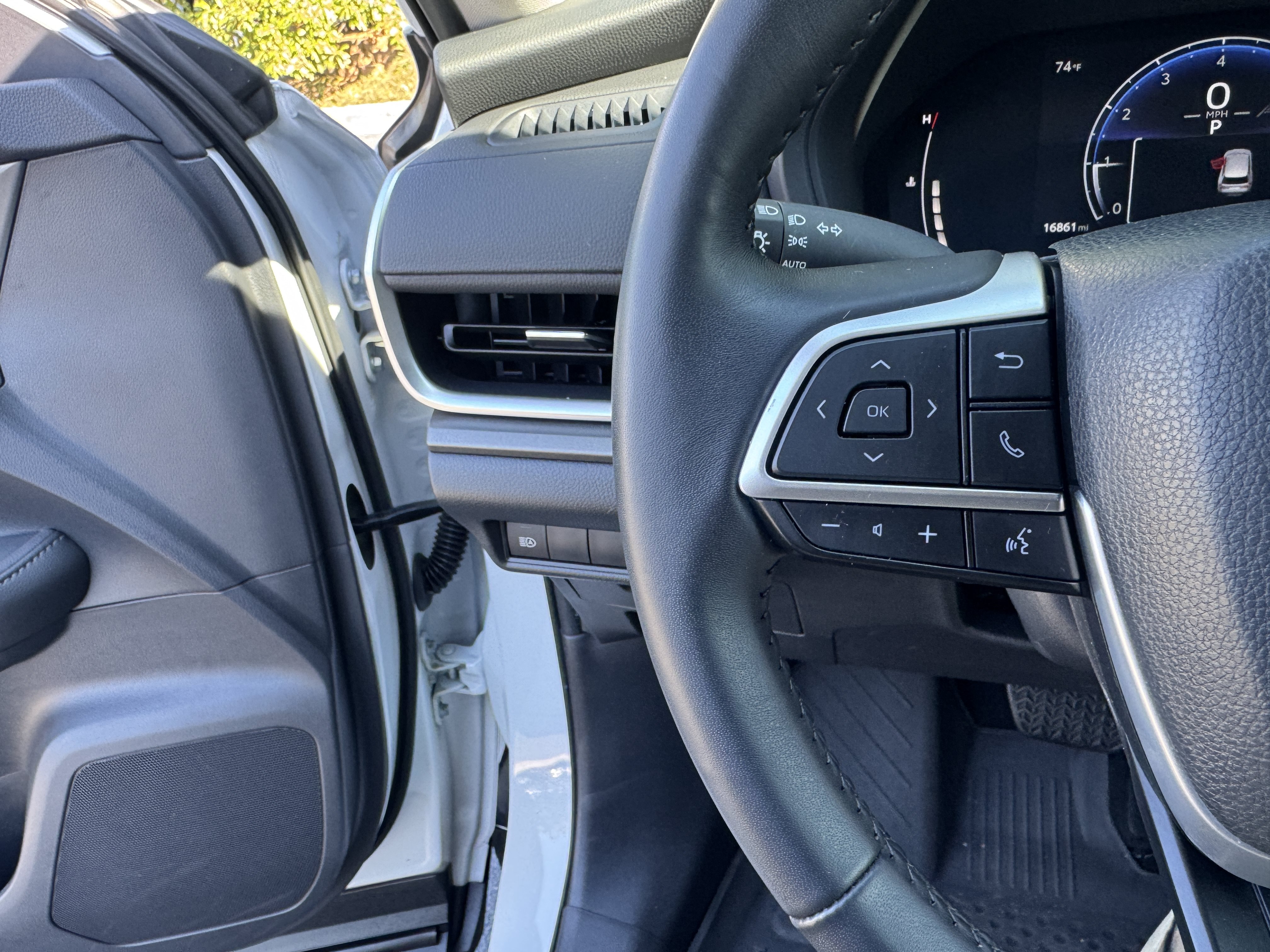 Used 2026 Toyota Grand Highlander AWD image 11
