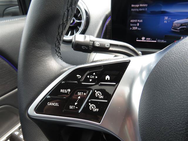 Used 2026 Mercedes-Benz GLB 250 4MATIC image 10