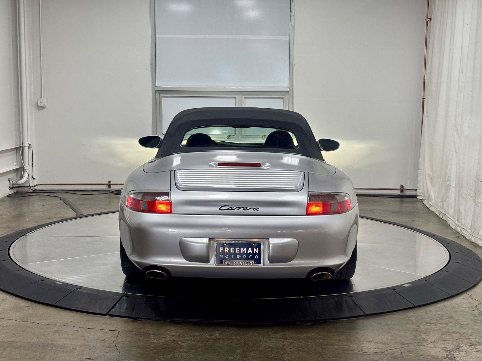 Used 2004 Porsche 911 Carrera RWD image 14