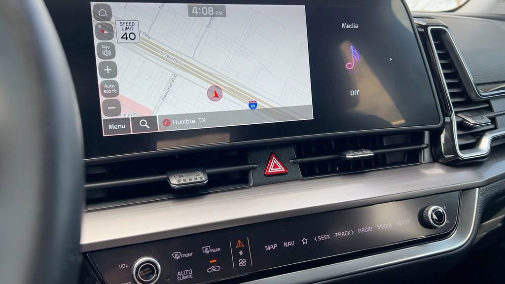 Used 2023 Kia Sportage EX image 27