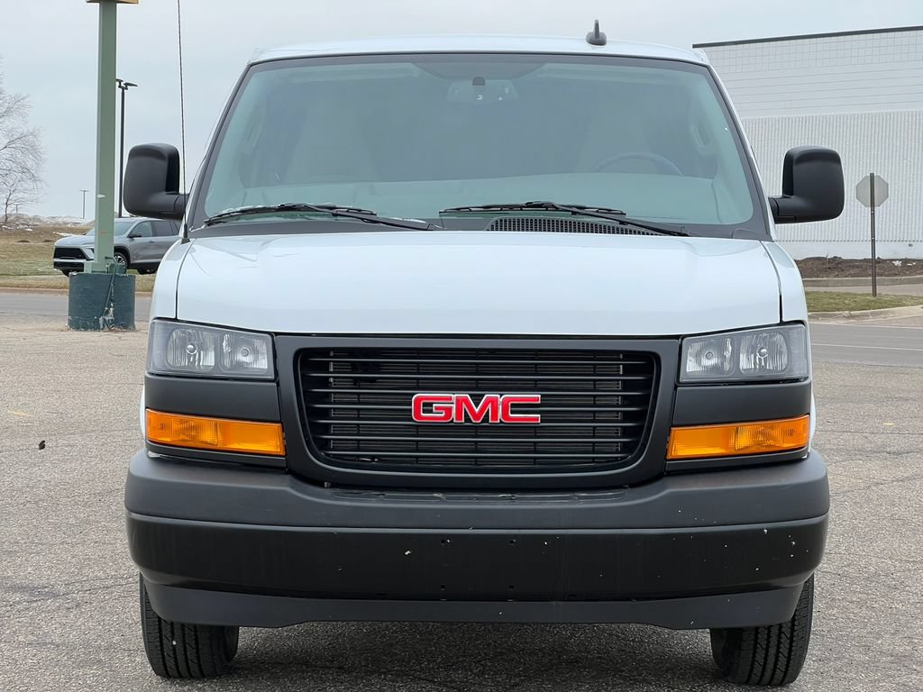 New 2025 GMC Savana 3500 Extended w/ Driver Convenience Package RWD image 37