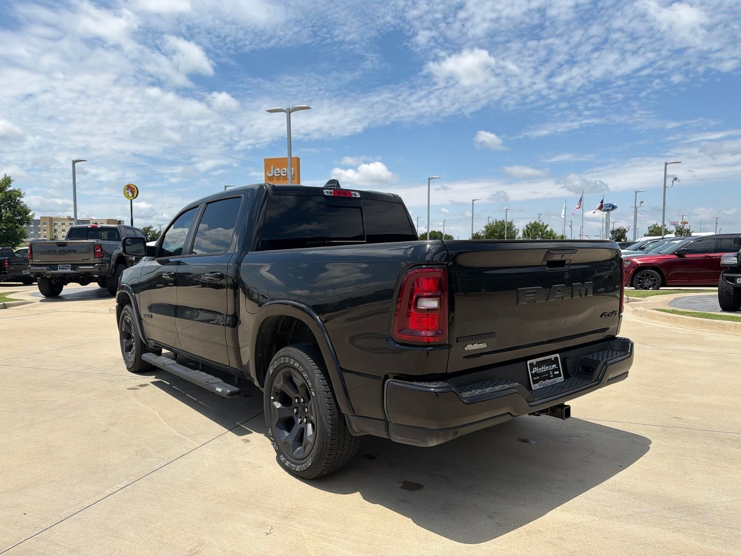 Used 2025 RAM 1500 Big Horn AWD/4WD image 2