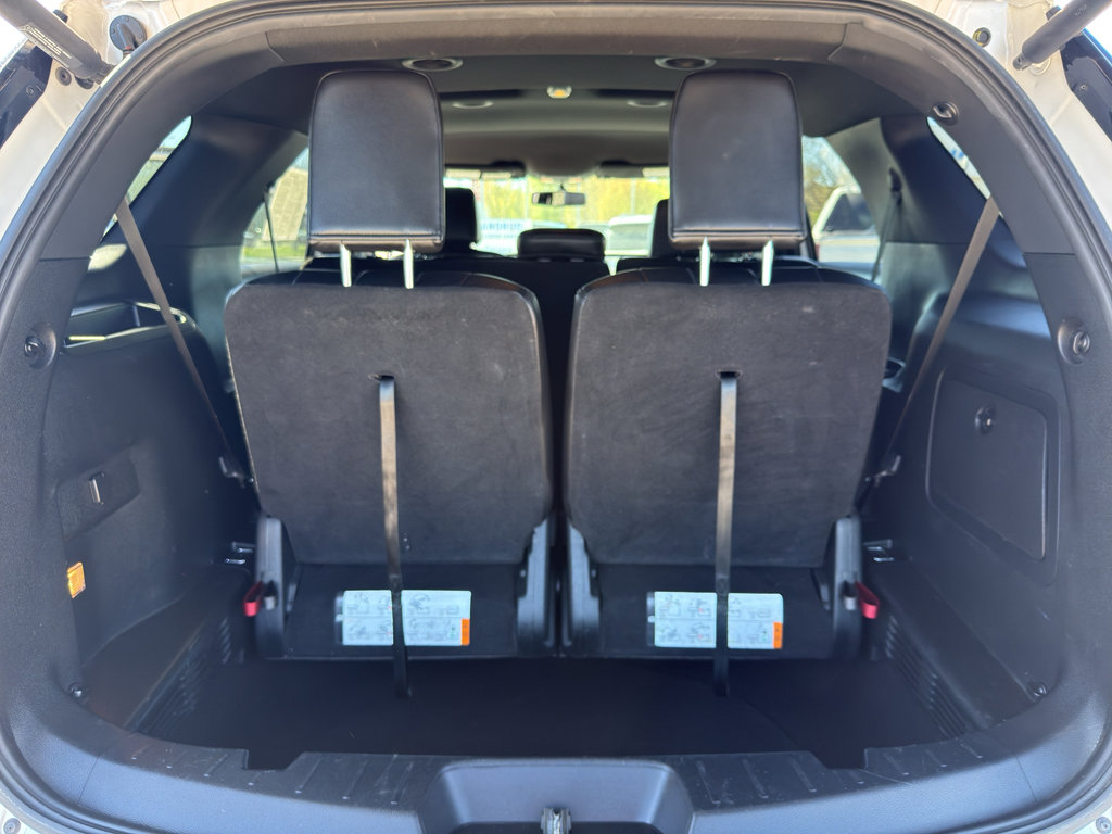 Used 2018 Ford Explorer XLT w/ Equipment Group 202A AWD/4WD image 37