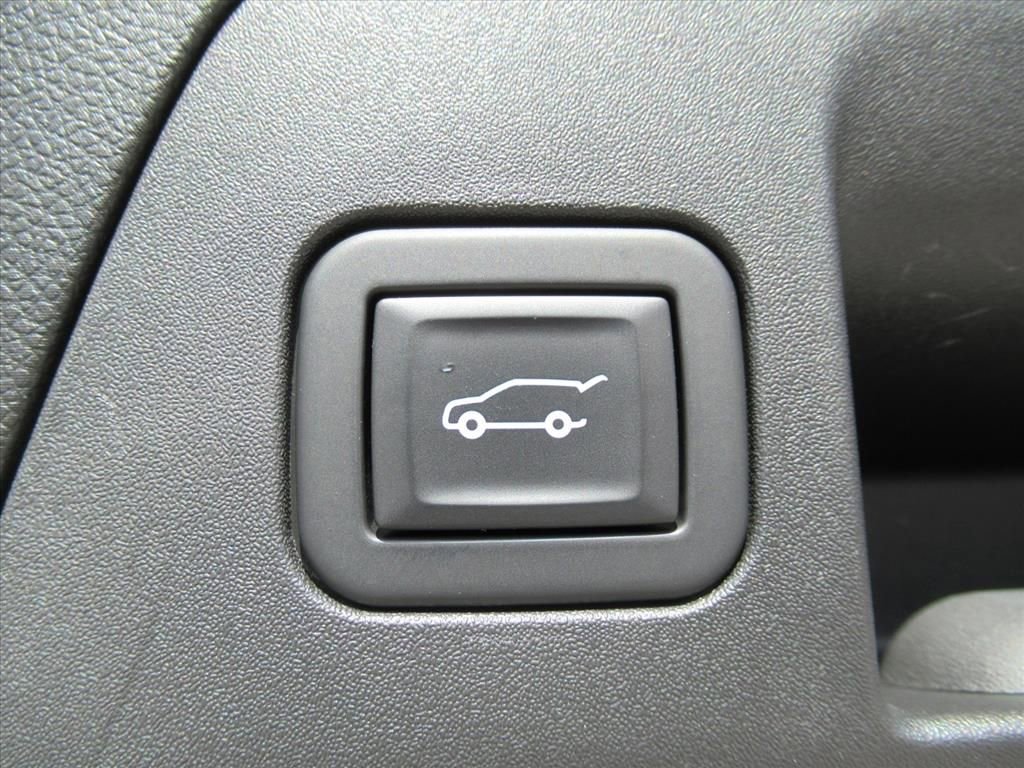 Used 2021 Buick Envision Avenir w/ Technology Package II image 35