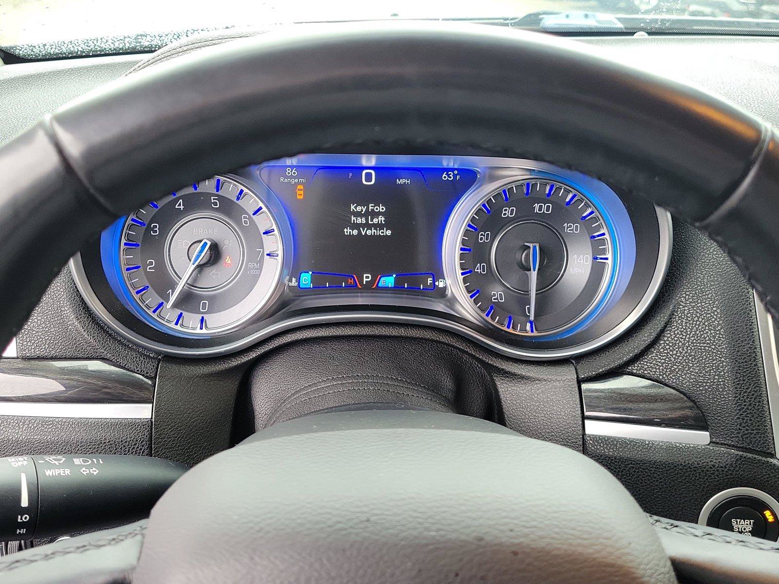 Used 2016 Chrysler 300 Limited RWD image 24