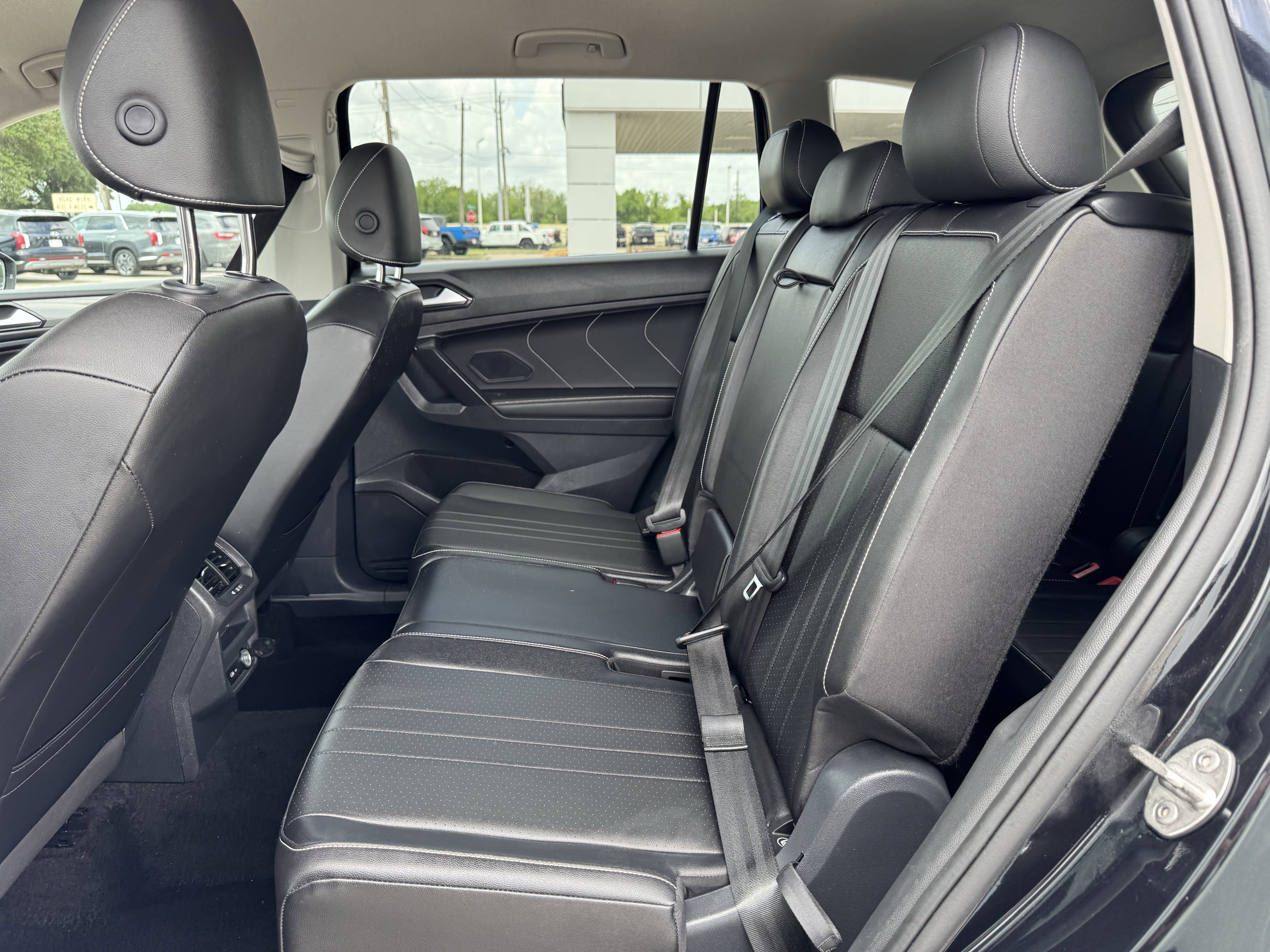 Used 2024 Volkswagen Tiguan SE FWD image 29