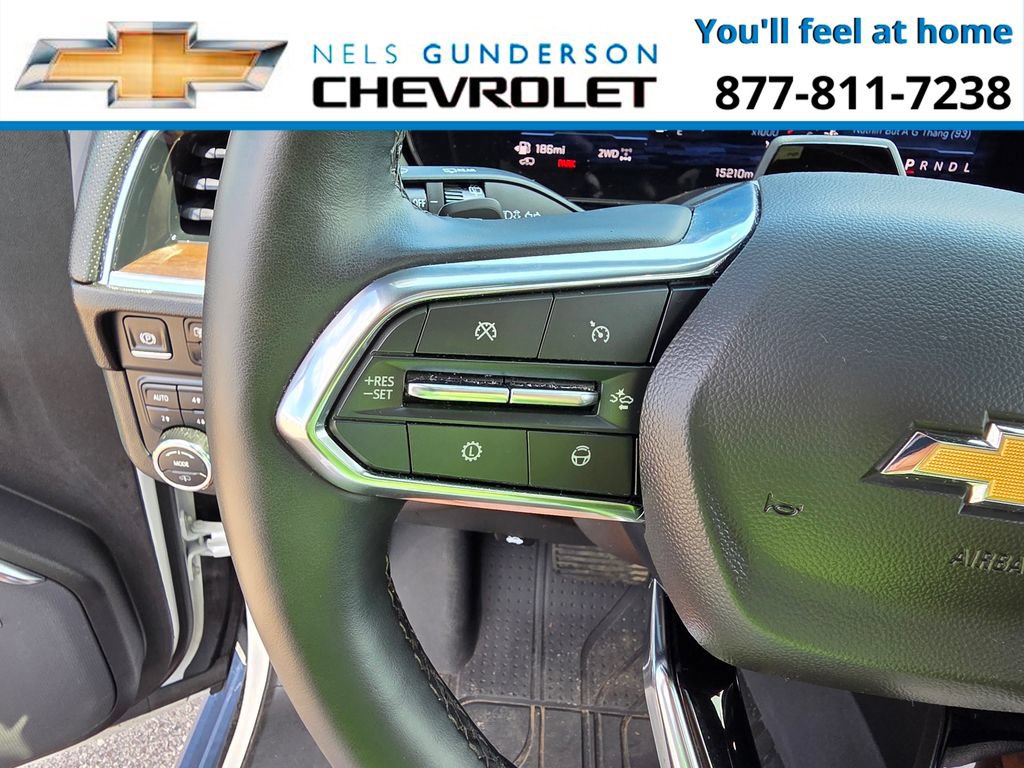 Certified 2025 Chevrolet Suburban High Country AWD/4WD image 32