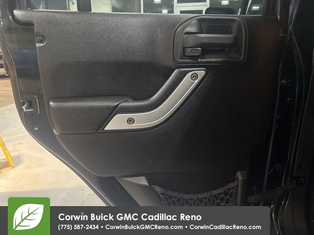 Used 2013 Jeep Wrangler Unlimited Sahara w/ Connectivity Group AWD/4WD image 24