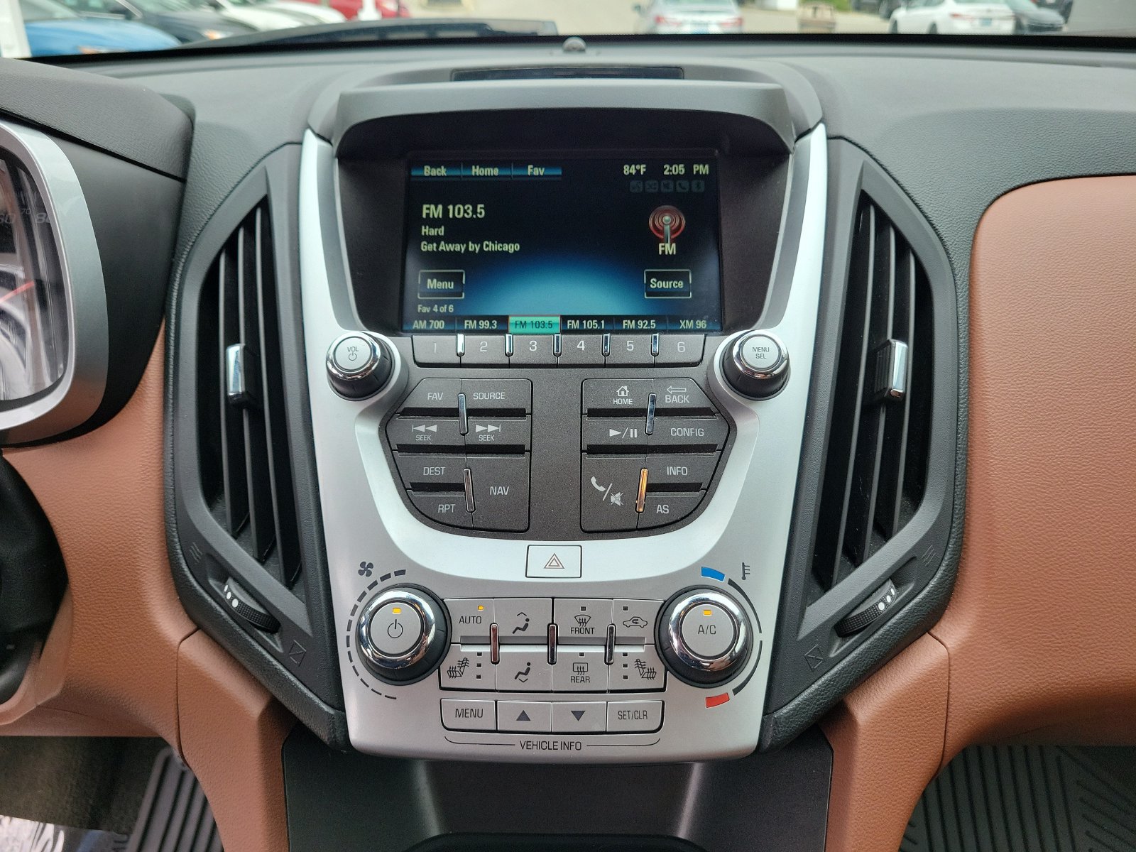 Used 2017 Chevrolet Equinox Premier w/ Enhanced Convenience Package AWD/4WD image 27