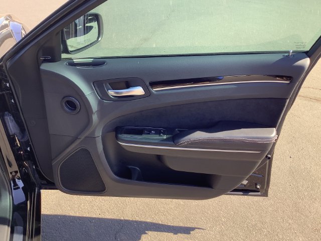 Used 2023 Chrysler 300 C RWD image 38