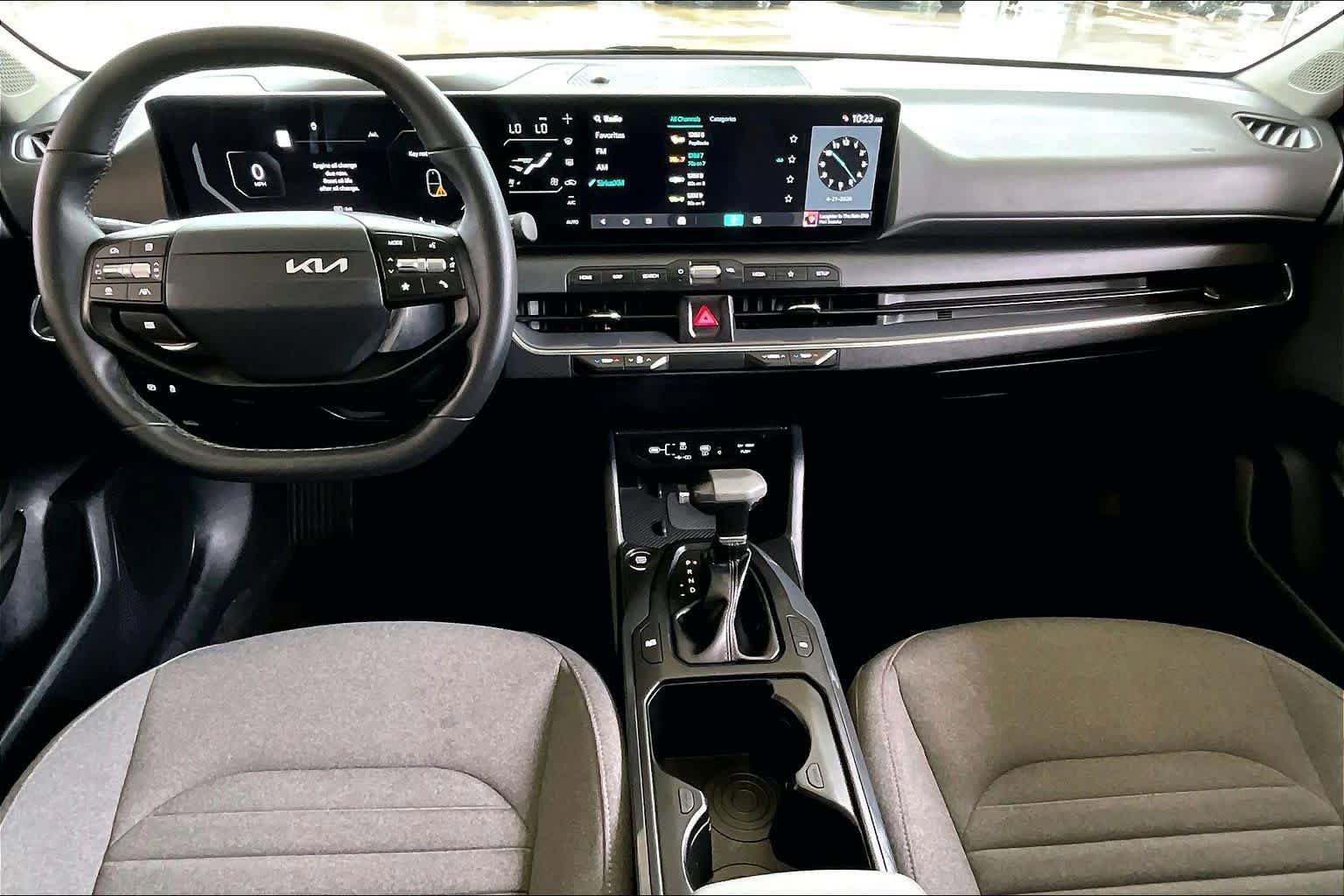 Used 2025 Kia K4 EX image 13