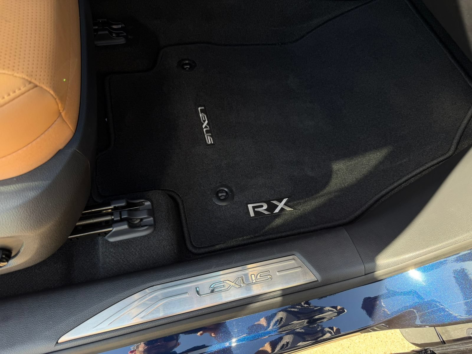 Used 2024 Lexus RX 350 w/ Technology Package AWD/4WD image 14