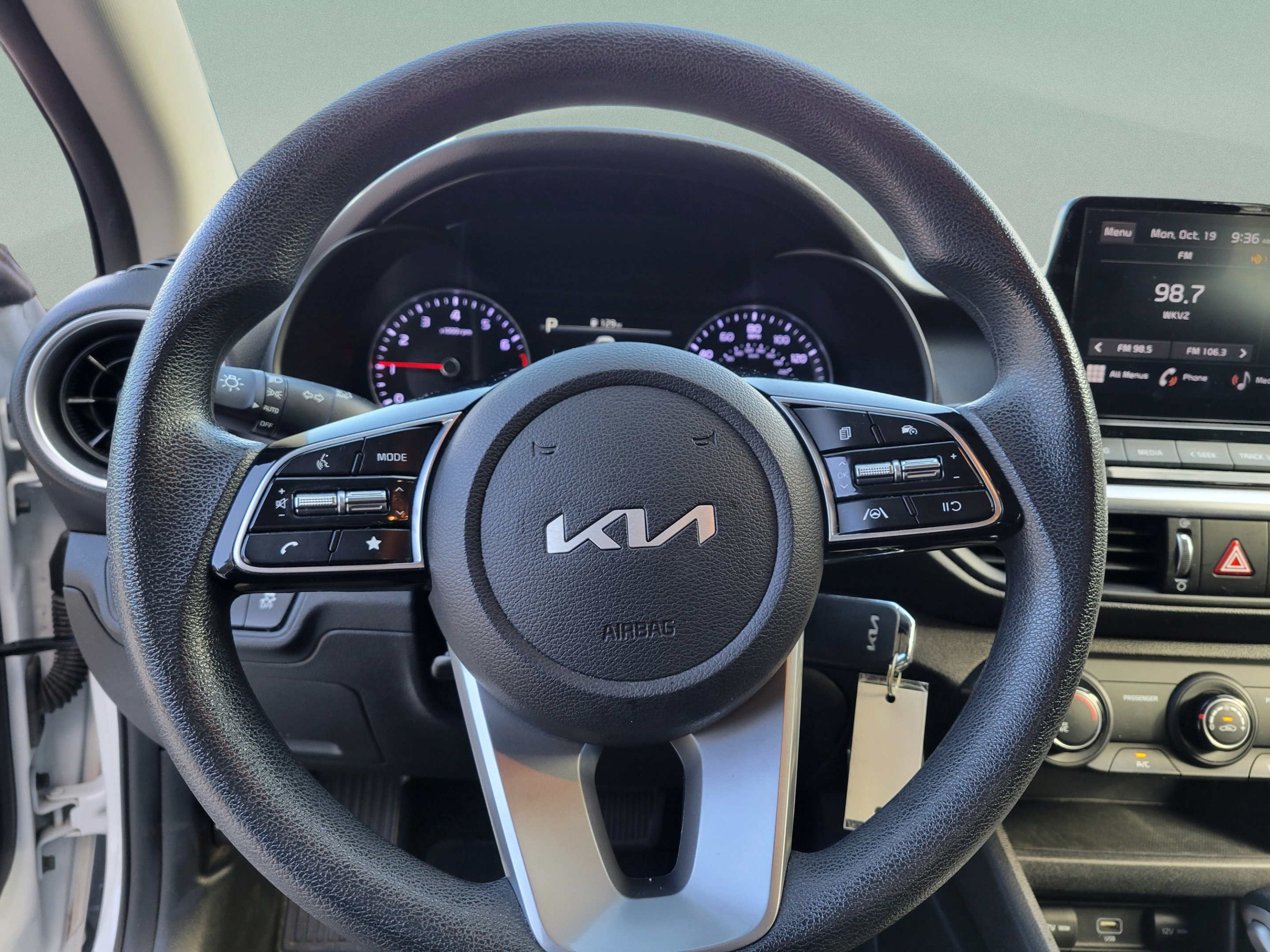 Used 2023 Kia Forte LX FWD image 15