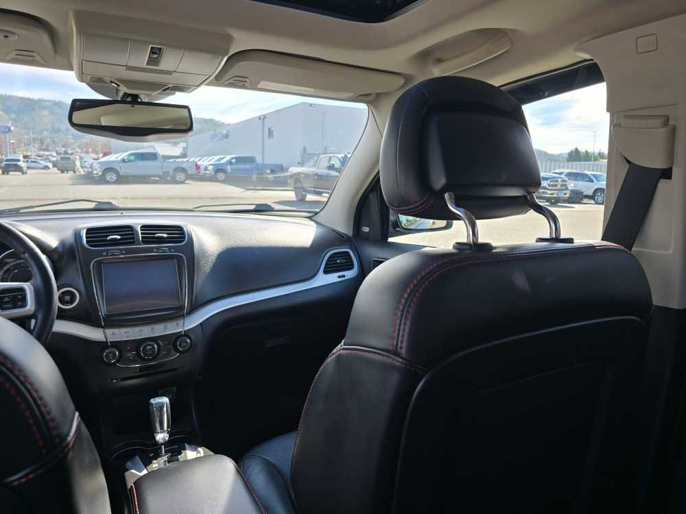 Used 2015 Dodge Journey R/T w/ Flexible Seating Group image 13
