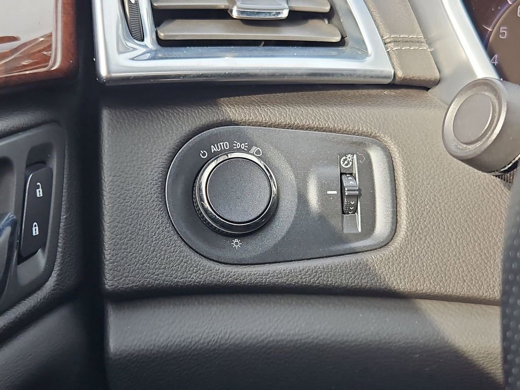 Used 2014 Cadillac SRX Luxury w/ LPO, Sports Edition Package image 18