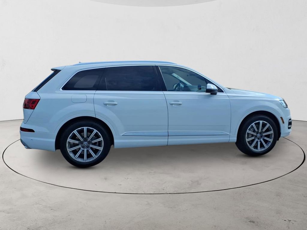 Used 2019 Audi Q7 3.0T Premium Plus w/ Premium Plus Package AWD/4WD image 4